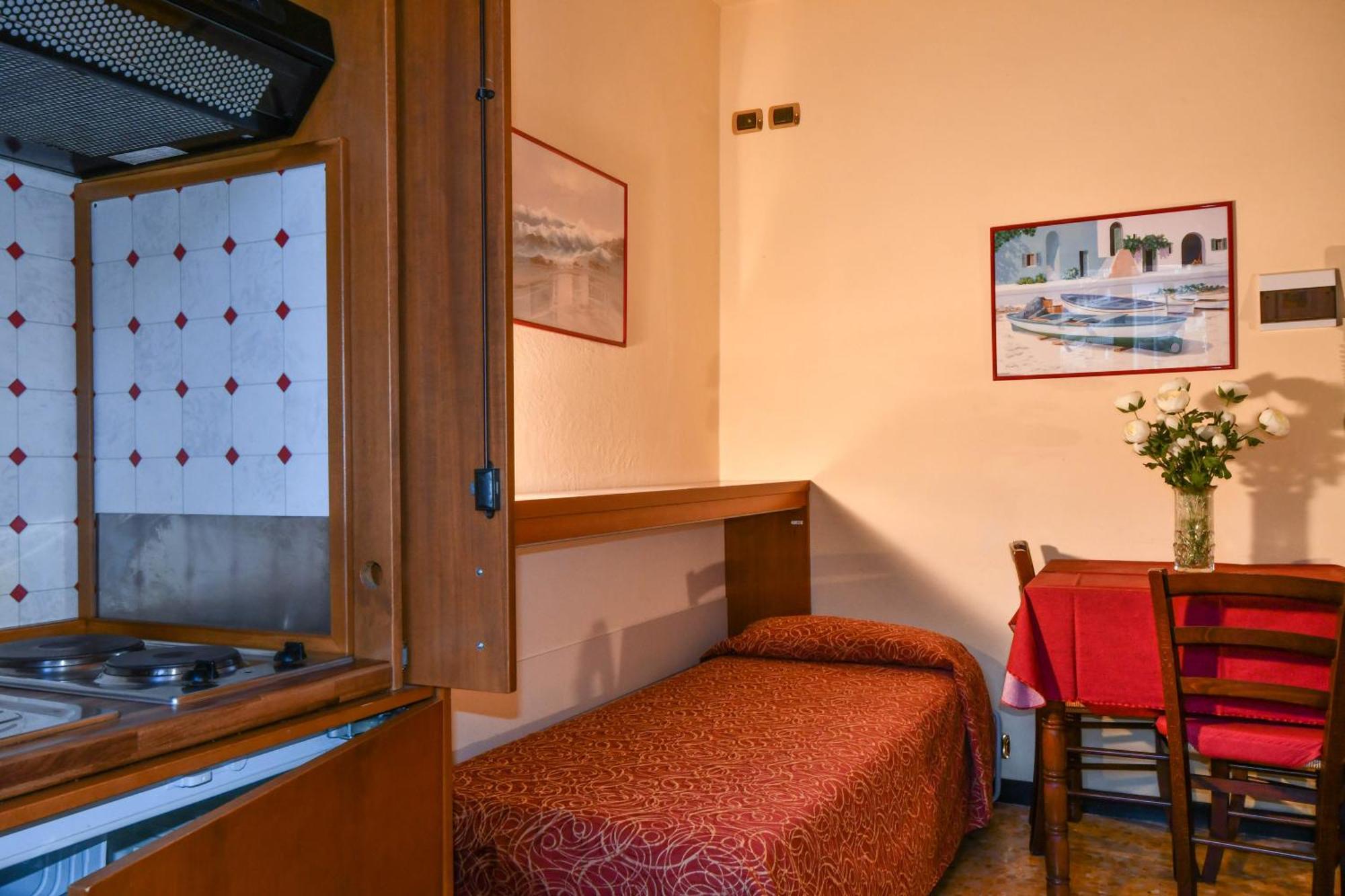 Hotel Residence Paradiso Moneglia Room photo