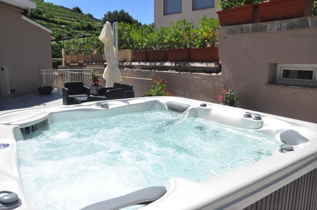 Hotel Residence Paradiso Moneglia Exterior photo