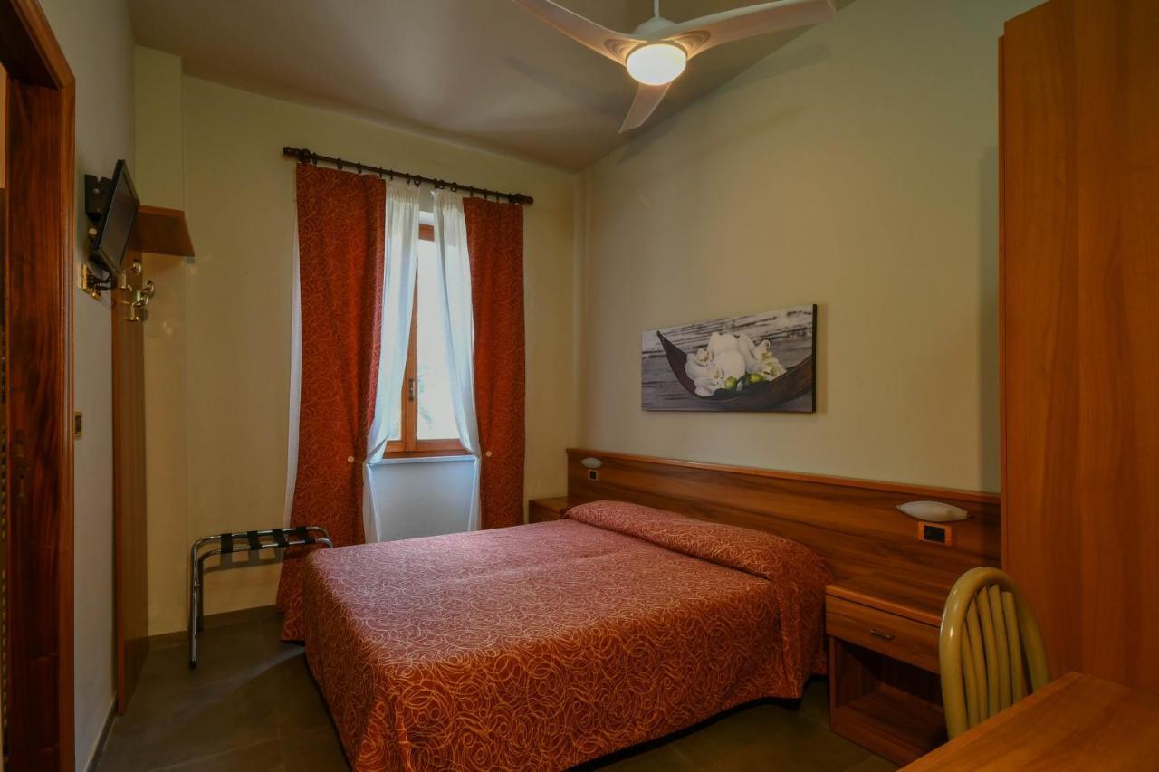 Hotel Residence Paradiso Moneglia Room photo